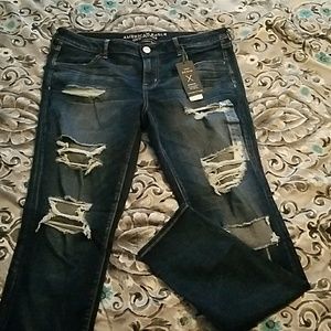 NWT American Eagle Distressed Super Low Jegging